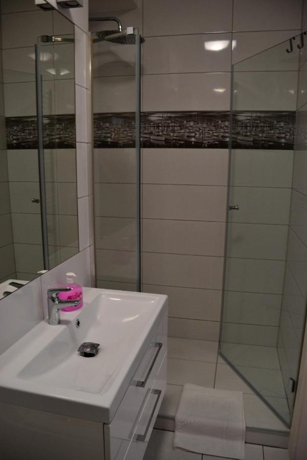 Apartamenty Centrum Nad Motlawa Z Widokiem Na Patio Z Balkonem Гданьск Экстерьер фото